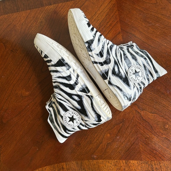 Converse all star high top zebra pattern leather and zipper front sneakers - Picture 4 of 8